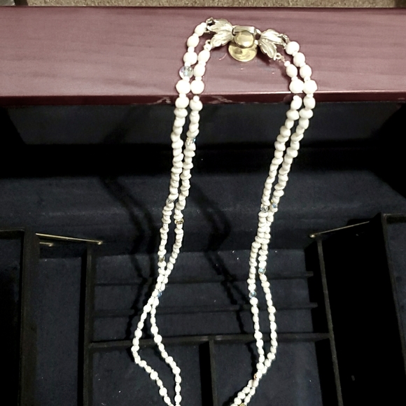 Vintage Trifari beaded necklace - Picture 2 of 4